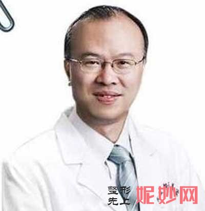 武汉同济医院吴毅平做胸部整形怎么样?乳房矫正案例_费用_门诊时间