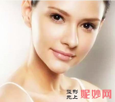 假体隆鼻的创伤大不大?需要定期更换吗?