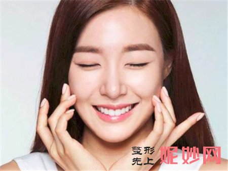 重庆美仑美奂杜亚旭做自体脂肪填充，还你年轻饱满的脸！