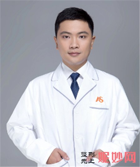 做自体脂肪面部填充推荐，重庆美仑美奂整形董祥宁医生专业技术！