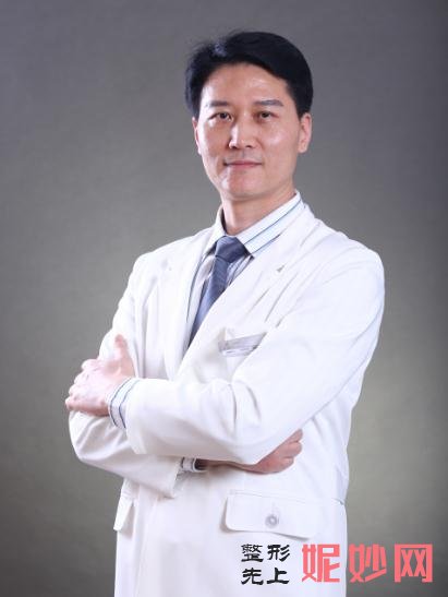 杨斌