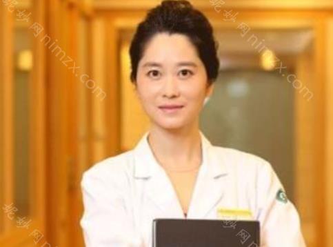 修复双眼皮的十大专家都是谁？杨亚益、许再荣、陈红梅等医生的名字你听过吗