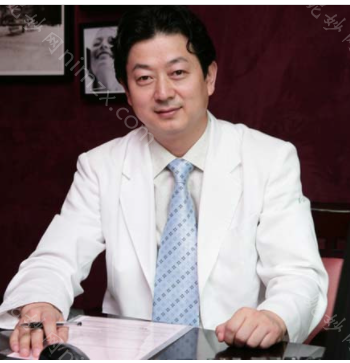 上海瑞瑷医疗美容宋东明做祛眼袋术后效果如何?附术后恢复效果对比图