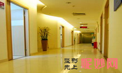 广东哪家医院做双眼皮修复正规？10强医院口碑特色各不同~价格收费合理！