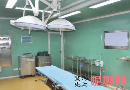 成都军大整形做双眼皮多少钱