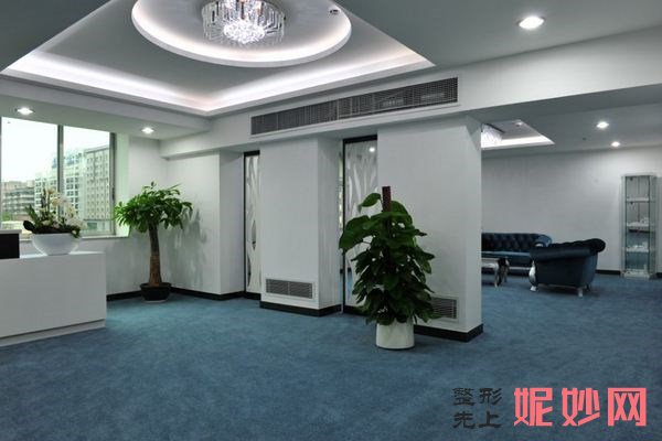韶关哪家医院做胶原蛋白填充祛黑眼圈好？这几家预约量高口碑好_价格透明！