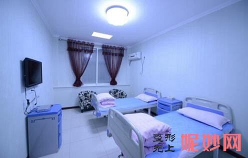 许昌博爱医院医疗美容整形科张保军做全切双眼皮怎么样？附医生简介|全切双眼皮案例及价格表