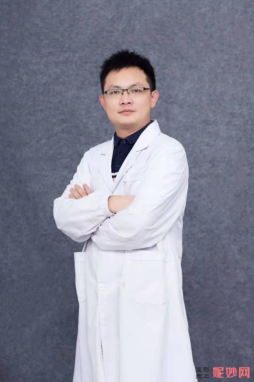 邢台遇见美医疗美容诊所谢炳衡做假体隆胸怎么样？附医生简介|假体隆胸案例及价格表