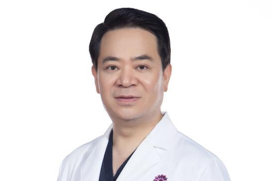 重庆华美李富强祛眼袋要多少钱？医生个人简介&去眼袋术后禁忌分享！
