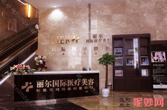 武汉隆鼻整形医院排行榜,华中科技大学同济医学院医院和艺龄上榜附曼特波假体隆鼻价格查询