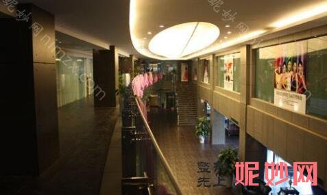 上海双眼皮整形医院排名，上海馨美门诊、上海医颜等榜上有名