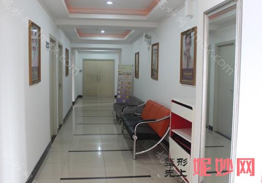 武汉哪家医院祛斑技术好效果好？刘超武、湖北省中山医院医学、华美等五家大牌连锁入围皮肤移植术祛疤价格同步