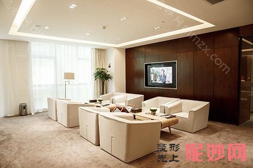 昆明眼部多项手术哪家医院些？悦玲珑、丽都等，实力入圈！