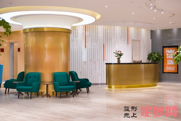 重庆美仑美奂双眼皮效果好吗？杨波、王金花等双眼皮专家倾情服务！