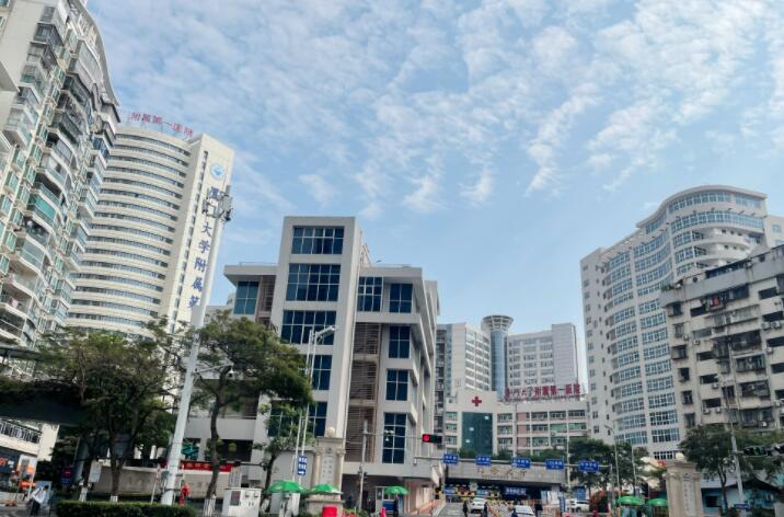 来看下厦门第一医院整形科价格表！附：医生-隆鼻案例