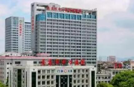 重庆万盛区中医院整形科效果如何？隆鼻手术费用一览
