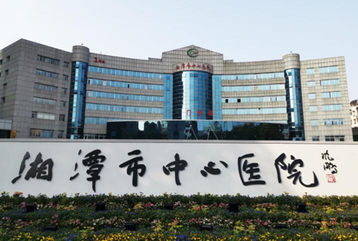 襄阳中心医院牙齿矫正费用明细表：不同矫正方式价格一览，医生推荐及案例分享
