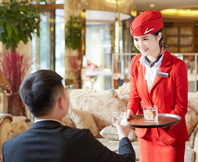 杭州维多利亚医疗美容医院皮肤抗衰中心怎么样？医生团队与热门项目价格解析