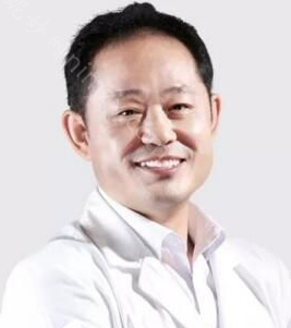 河南驻马店金玄宫整形美容诊所张怀军医生做去眼袋 靠谱吗？