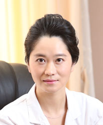 上海华美杨亚益个人简介_杨亚益双眼皮+开眼角案例_杨亚益双眼皮价格
