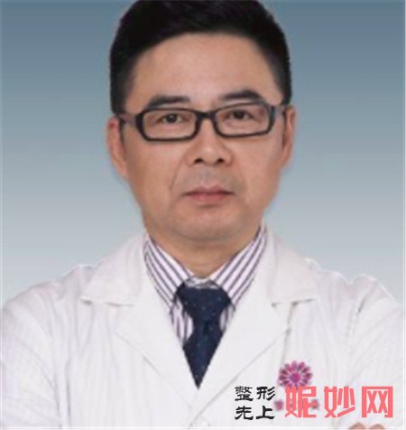 杨健
