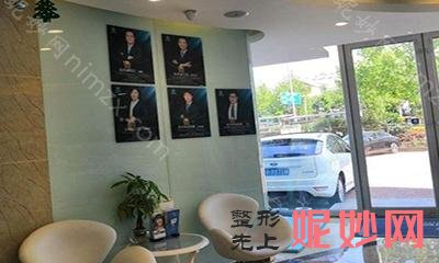 青岛牙齿矫正哪家医院好_内附牙齿矫正价格及案例效果图