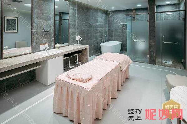 西京医院易成刚脂肪填充泪沟怎么样?2022更新啦！专家介绍 