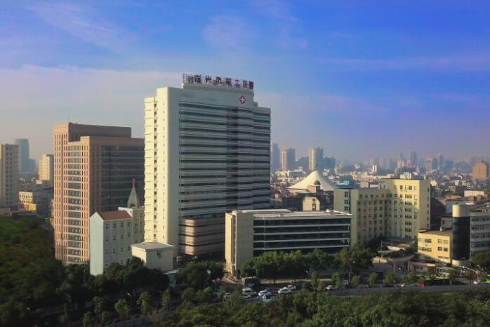 2025嘉兴溶脂针注射臀部前十强正规整形医院排名榜实力测评！嘉兴鑫伊妍美容门诊部擅长各种风格
