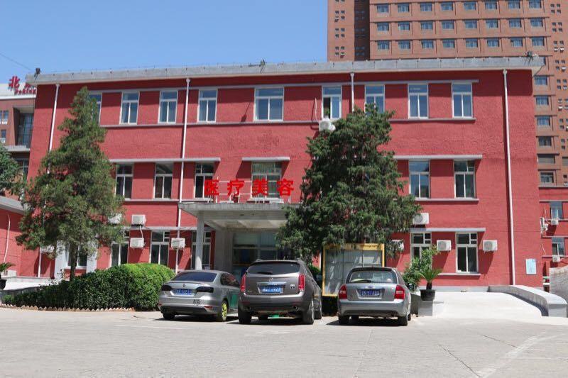 江门市中心医院整形科割双眼皮怎么样？医生信息-口碑-价格-地址_1