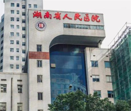 湖南省人民医院李高峰医生隆鼻手术技术怎么样？费用解析及案例展示