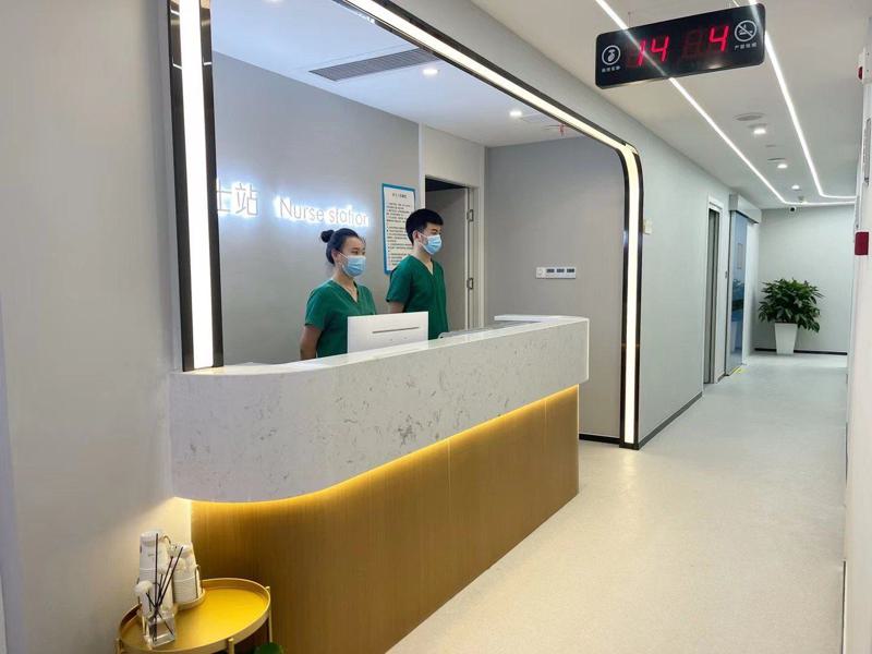 成都华生铂悦医疗美容医院玻尿酸整形怎么样？专家团队与项目价格解析