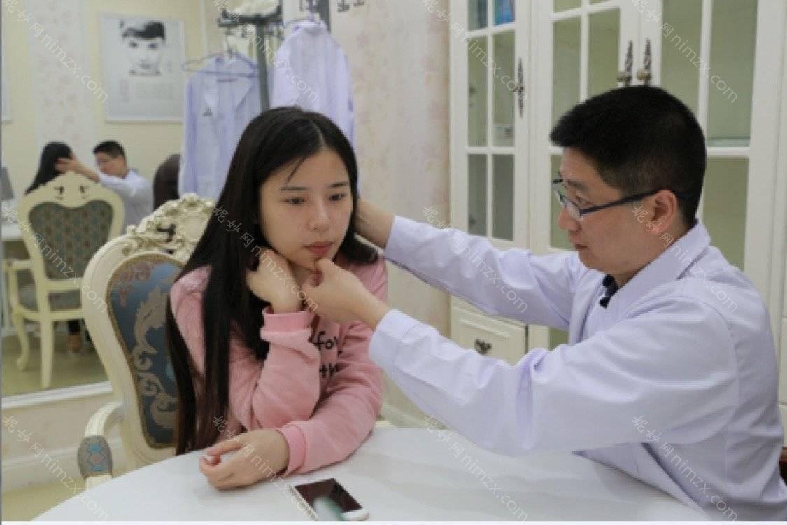天津哪家医院做硅胶假体垫下巴靠谱？排名前三中医药大学、缪慈、南开晗熙都有资质_专家实力不浅!！