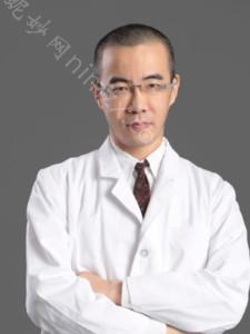 岩之畔洛神（北京）整形美容门诊部薛红宇医生做上眼睑去脂 靠谱吗？