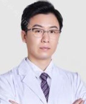王博谦