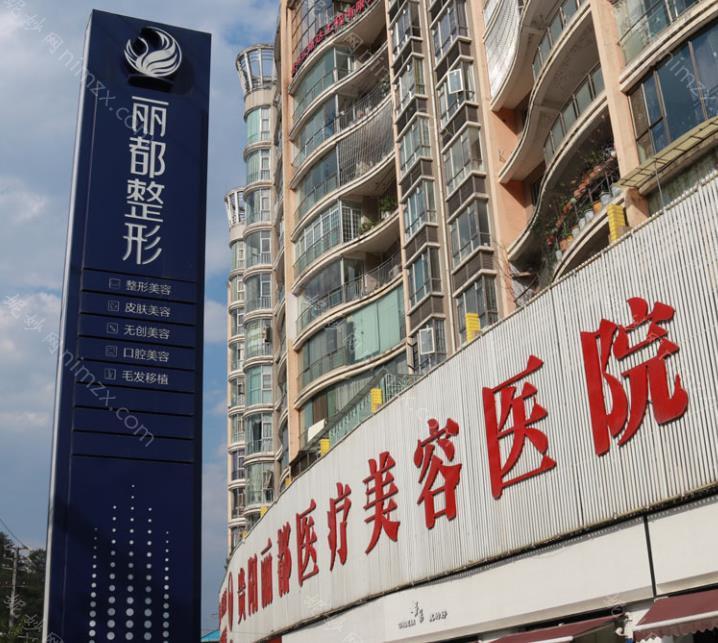 贵州哪家医院做硅胶乳房再造效果好?2021排行前10盘点!个个都是口碑好且人气高_案例和价格同步!