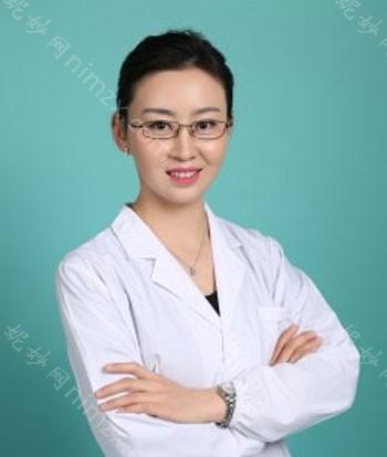 李晶